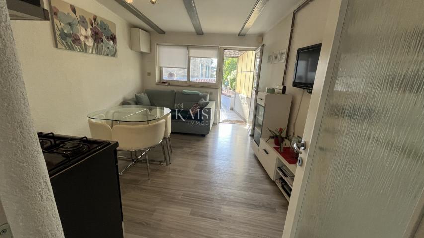 Rijeka, Trsat - Apartment in a quiet street with a terrace of 42 m2