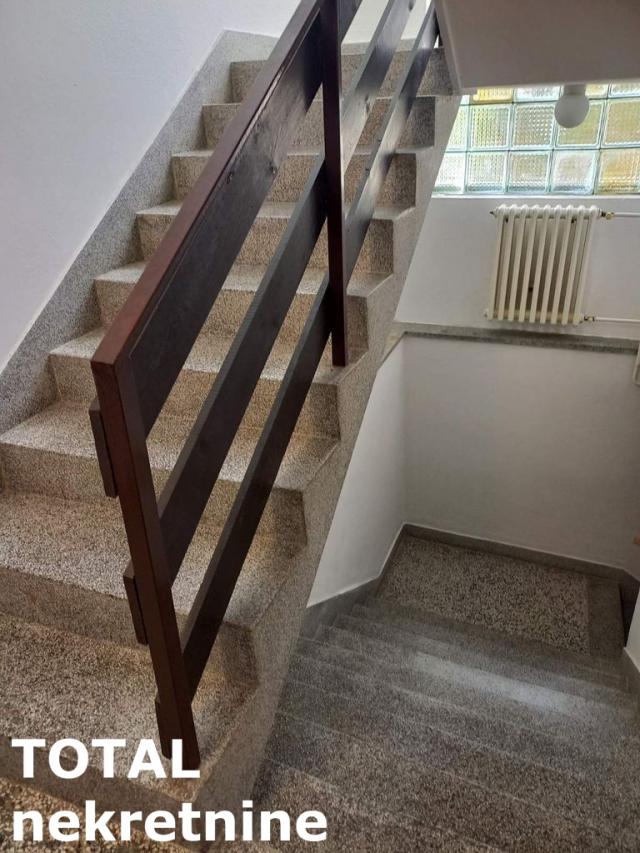 KUćA VETERNIK, 293550€