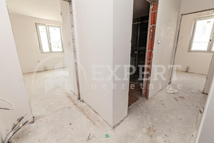Novogradnja, Pantelej, I  sprat, lift, 54 m2