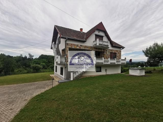 Prodaja, Kuća, 290m2 , Kragujevac