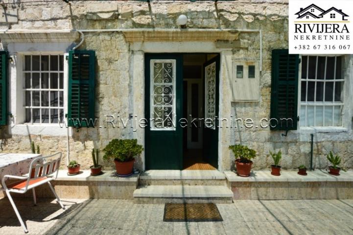 Stone house for sale in the center of Igalo, Herceg Novi