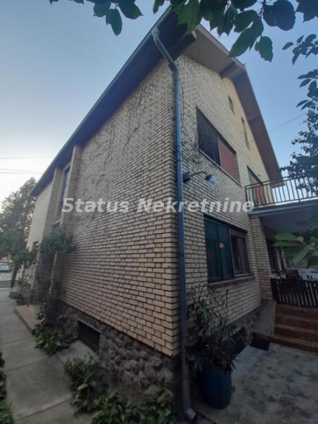 Futog-Uknjižena Porodična kuća 150 m2 u Urbanom delu i blizini Škole-065/385 8880