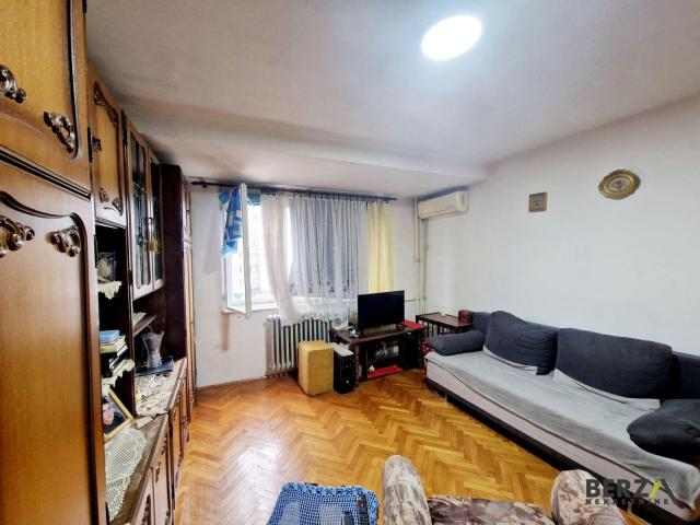 DVOSOBAN STAN 55M2, BULEVAR