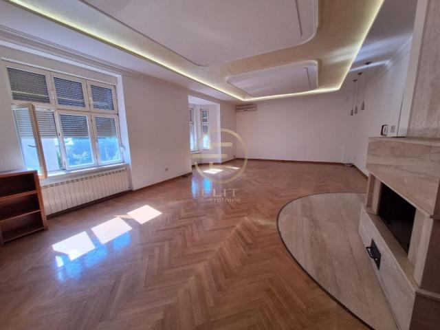 Salonski stan od 213m2 u Stražilovskoj ulici