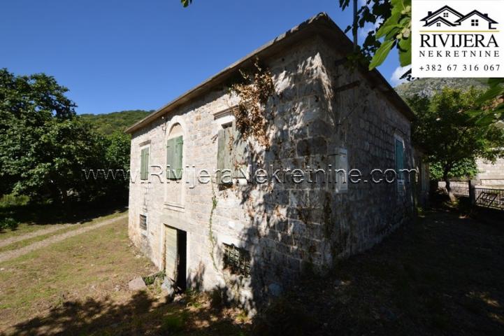 Stone house near the sea Kamenari Herceg Novi