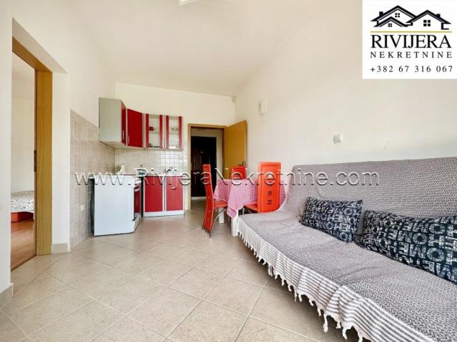 Two-bedroom furnished apartment for sale in Kamenari Herceg Novi