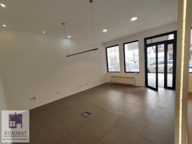Poslovni prostor 59 m², Pr. Obrenovac – 106 200 €
