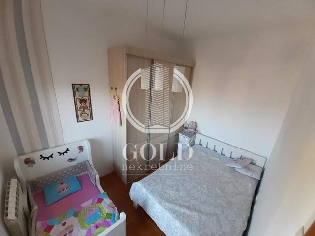 Izdajemo stan-Bulevar Evrope, Dvoiposoban, Namešten, 450eur! ID#7625