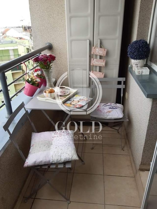 Izdajemo stan-Bulevar Evrope, Dvoiposoban, Namešten, 450eur! ID#7625