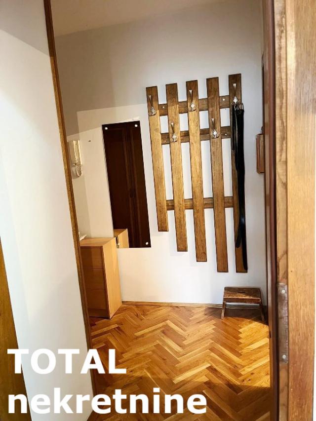 1 Jednosoban stan NOVI SAD, 74160€