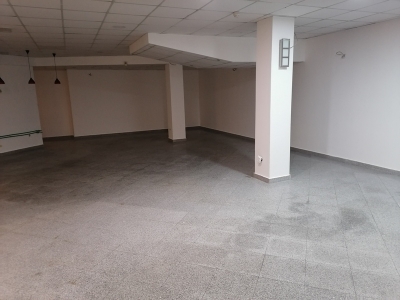 Uknjižen poslovni prostor 192m2 - strogi centar