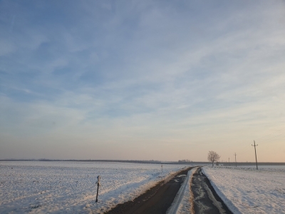 POVOLJNO, NJIVA 3. KLASE U IRIGU, KA NERADINU 