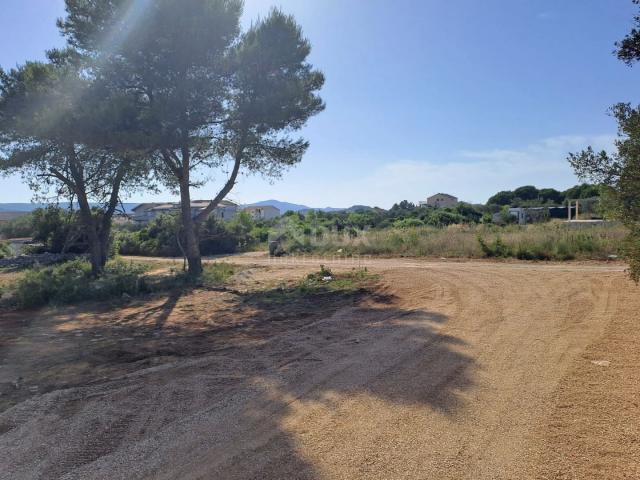 ZADAR, TURANJ - Building plot near the sea