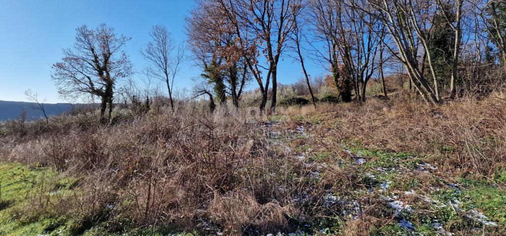 Istra, Labin, Pićan - Potpuna osama i prekrasan pogled!! Građevinsko zemljište 750m2 i poljoprivredn