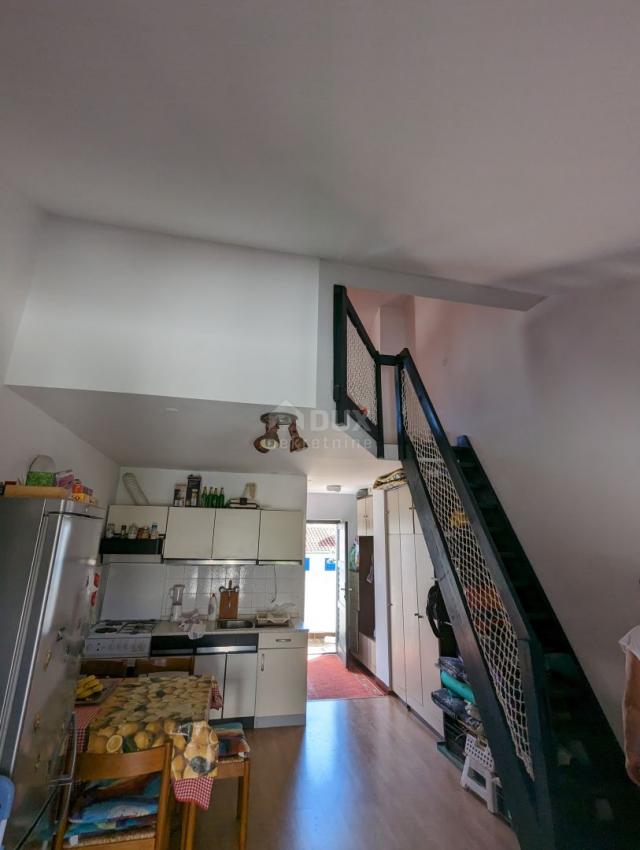 SENJ, STINICA, Wohnung mit Garage im ersten Stock, Balkon, Meerblick