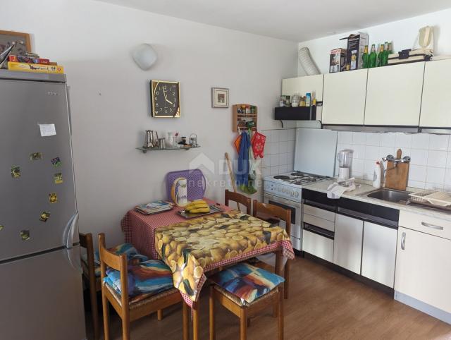 SENJ, STINICA, Wohnung mit Garage im ersten Stock, Balkon, Meerblick