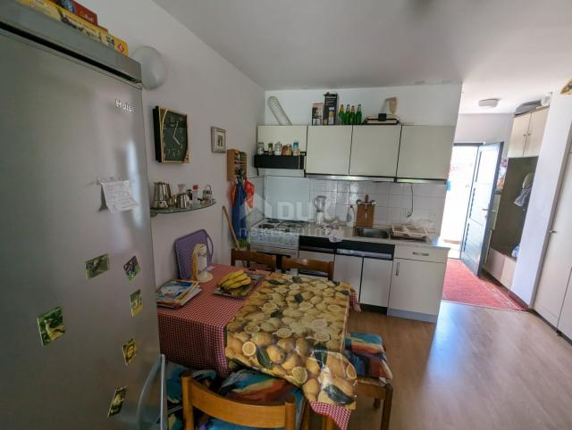 SENJ, STINICA, Wohnung mit Garage im ersten Stock, Balkon, Meerblick