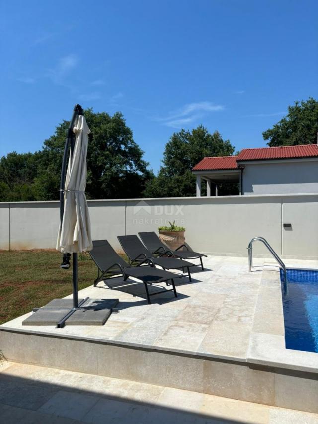 ISTRIA, MEDULIN Modern semi-detached house with swimming pool 600 m from the sea!