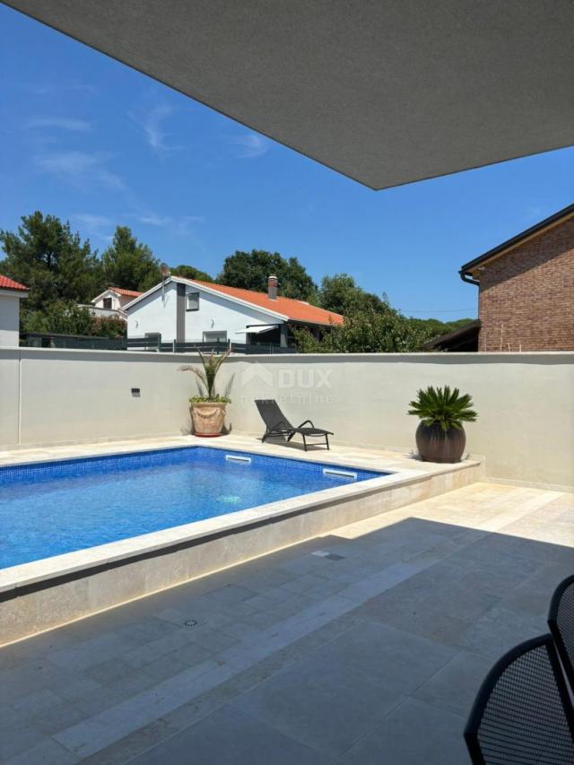 ISTRIA, MEDULIN Modern semi-detached house with swimming pool 600 m from the sea!