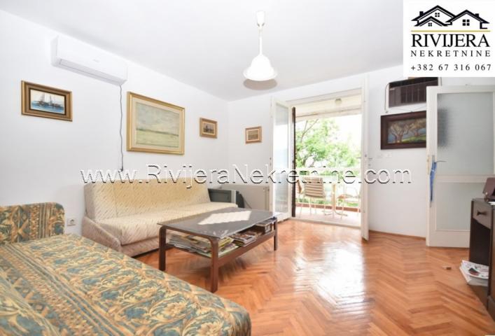 Two-bedroom apartment with a great sea view Herceg Novi Center