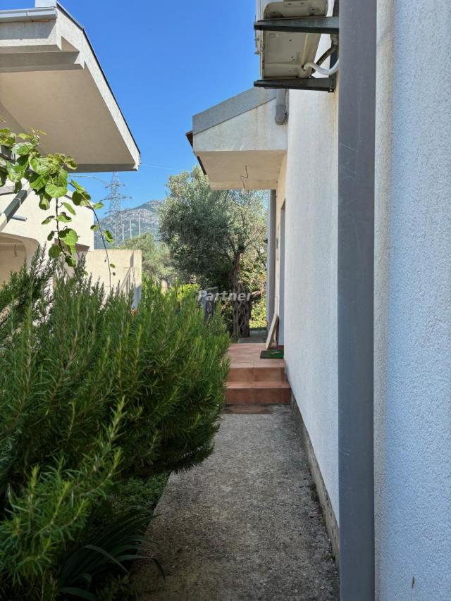 House 208 m2, Bjelisi