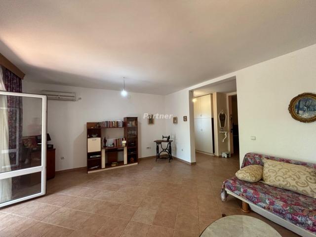 House 208 m2, Bjelisi