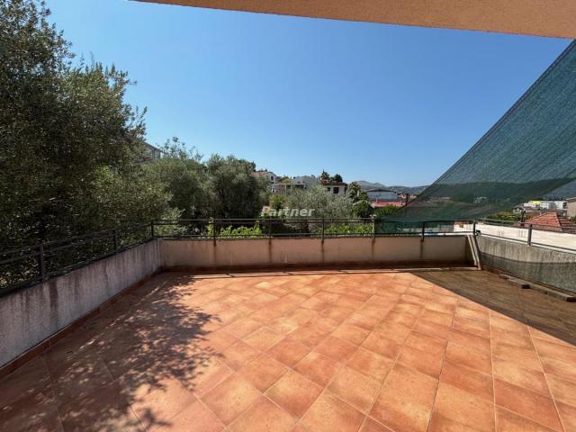 House 208 m2, Bjelisi