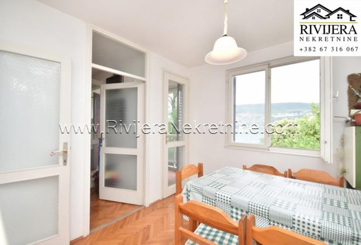 Two-bedroom apartment with a great sea view Herceg Novi Center