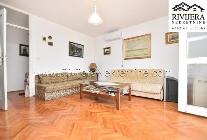 Two-bedroom apartment with a great sea view Herceg Novi Center