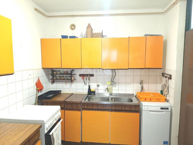 ISTRIEN, PULA 2BR+DB Wohnung in Šijana 69 m2 - TOLLE LAGE!!