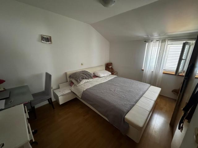 Apartmanska kuća Privlaka - centar mjesta - 300m od mora