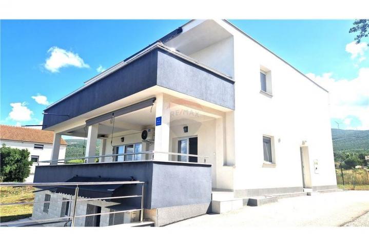 Haus Gornji Karin, Obrovac, 320m2