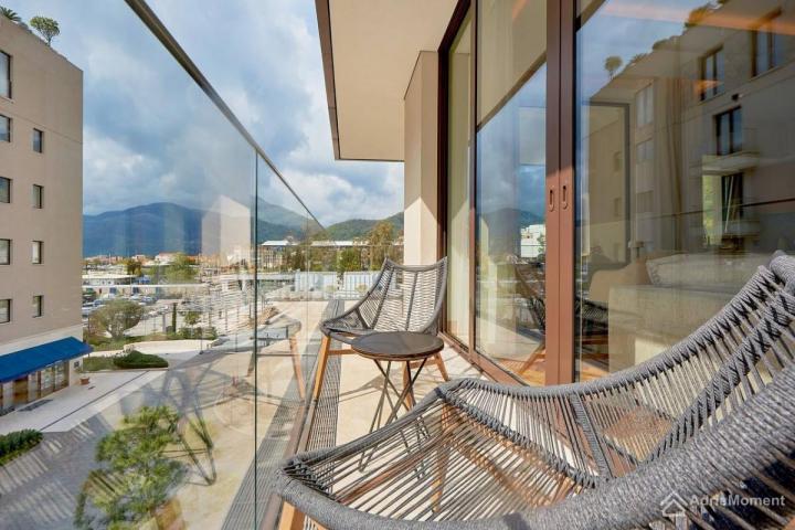 Dvosoban stan 160 m2 u zgradi Elena, Porto Montenegro