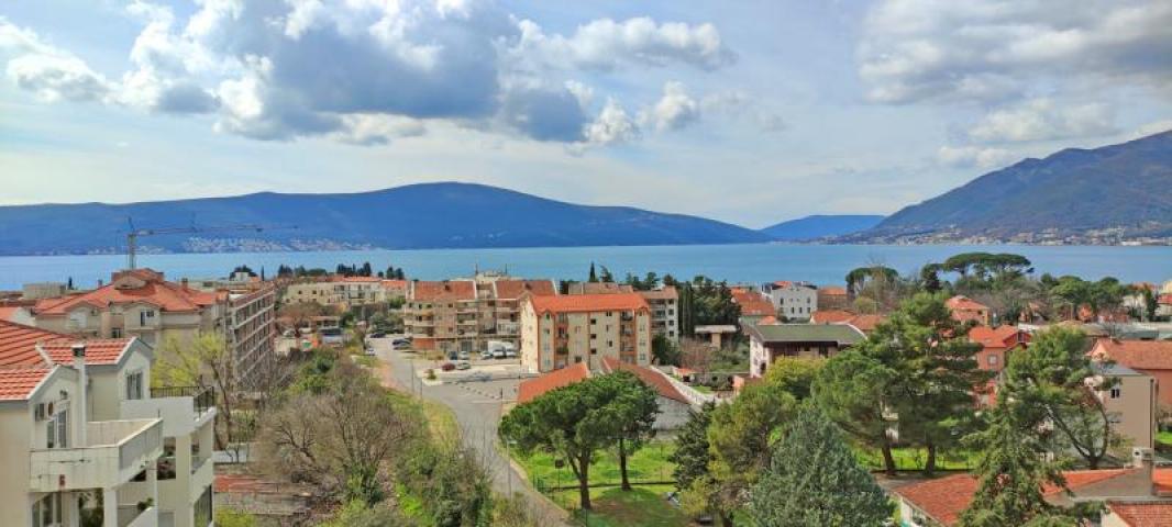 Three bedroom apartment for sale in Tivat