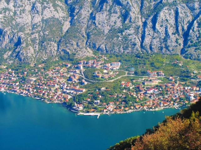 Urbanized land for sale, 2000 m2 (GBA: 2000 m2), Kotor, Dobrota