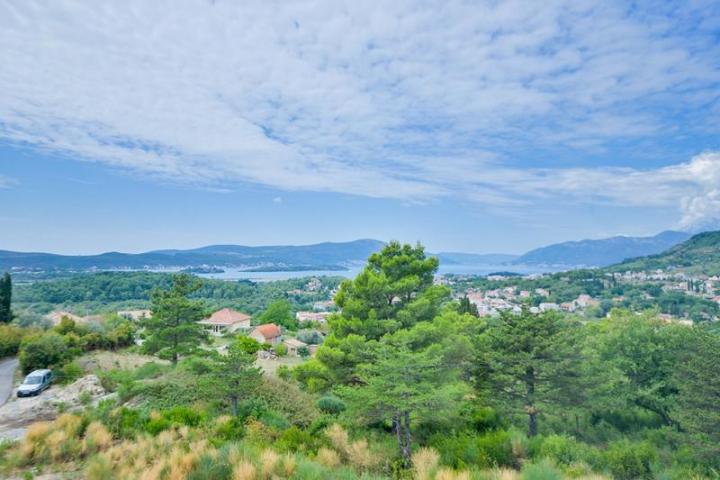 Five-bedroom Villa With A Panoramic View Over Tivat BRAND NEW