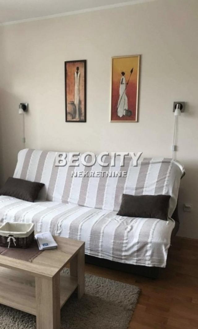 Novi Sad, Grbavica, Cara Lazara, 0. 5, 30m2, 280EUR