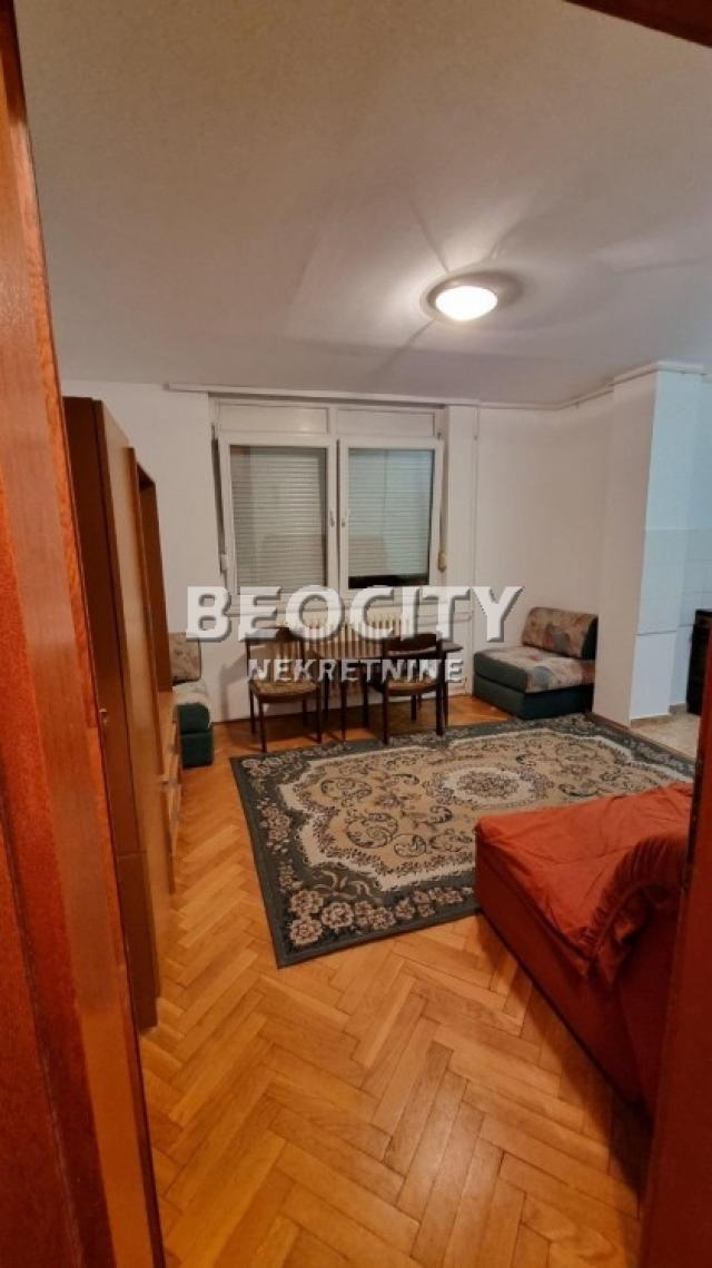 Novi Sad, Sajam, Trg Majke Jevrosime, 0. 5, 25m2, 250EUR