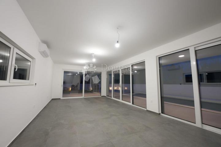 Haus Nin, 150m2