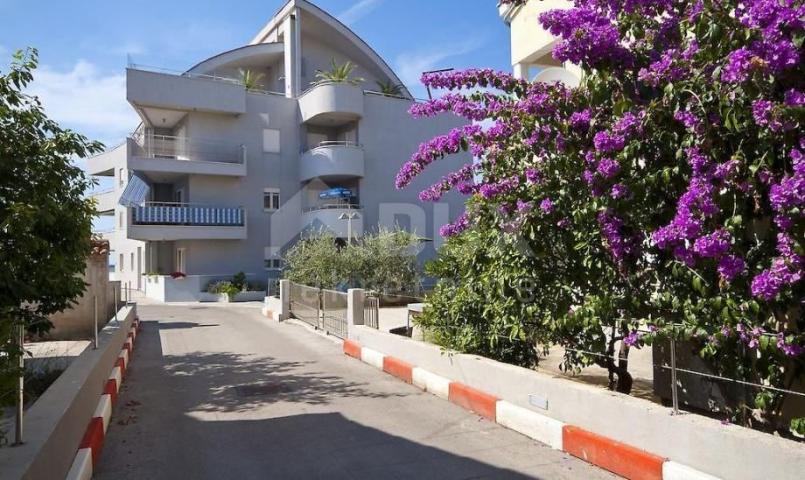 ZADAR, PUNTAMIKA - Apartment 100m from the sea