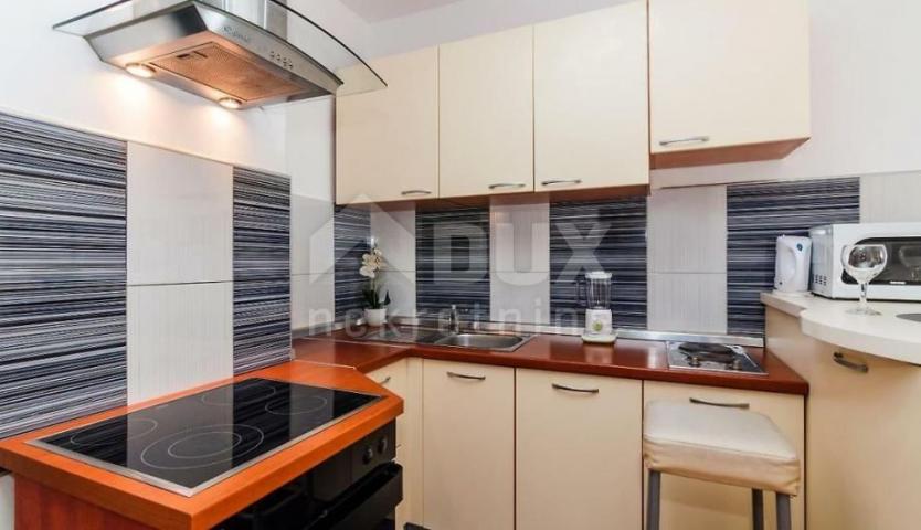 ZADAR, PUNTAMIKA - Apartment 100m from the sea