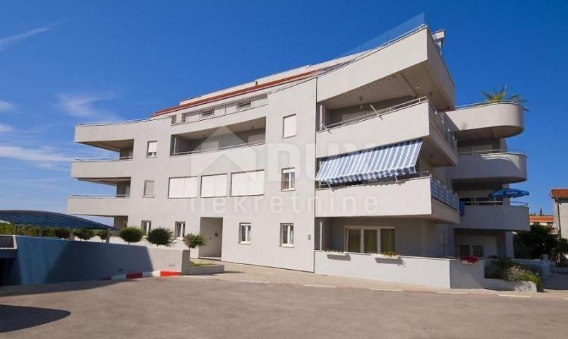 ZADAR, PUNTAMIKA - Wohnung 100 m vom Meer entfernt