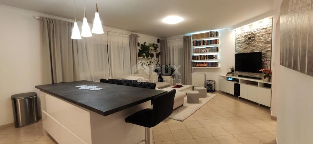 OPATIJA, PUŽI - apartment 70 m2 2 bedrooms + living room + garden + 2 parking spaces! OPPORTUNITY!