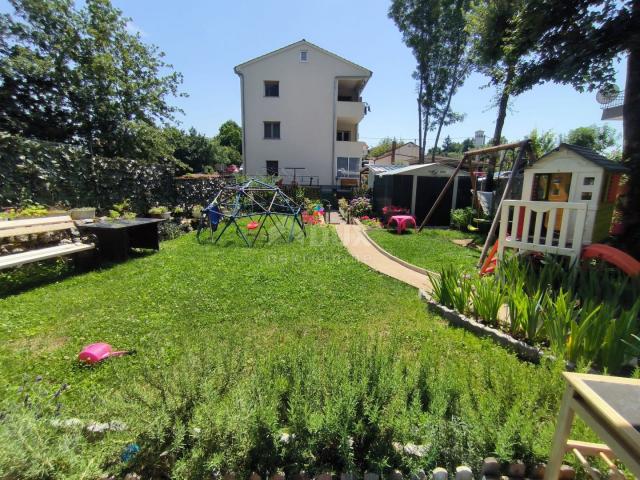 OPATIJA, PUŽI - apartment 70 m2 2 bedrooms + living room + garden + 2 parking spaces! OPPORTUNITY!