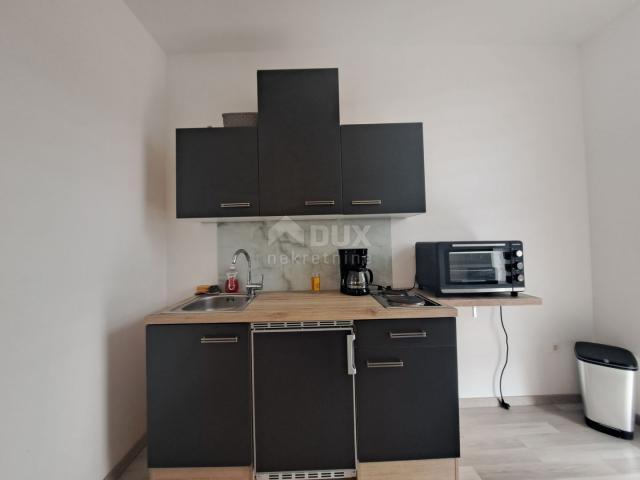 OPATIJA, OPRIĆ - apartmanska vila s 5 apartmana i bazenom