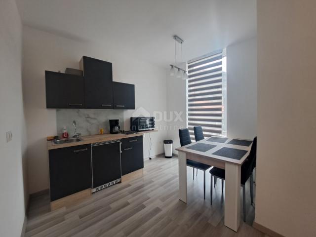 OPATIJA, OPRIĆ - apartmanska vila s 5 apartmana i bazenom