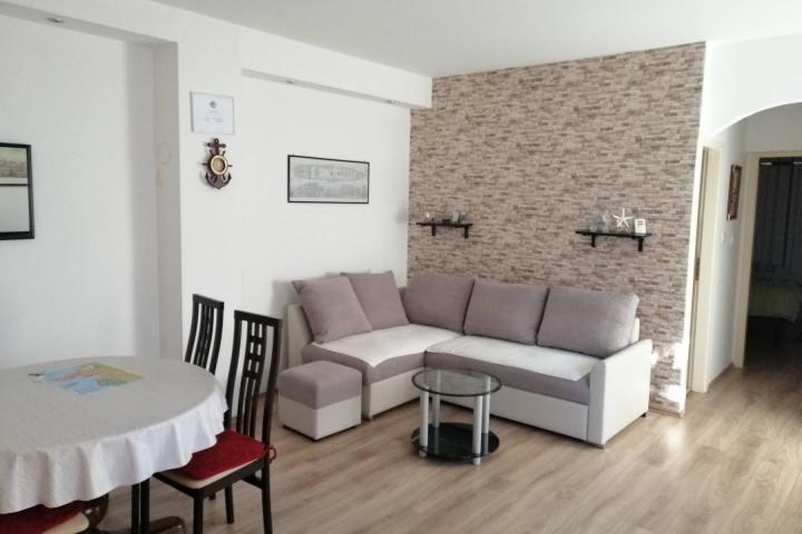 Istra, Rovinj, kuća s dva apartmana i vrtom 232 m2 u centru Rovinja