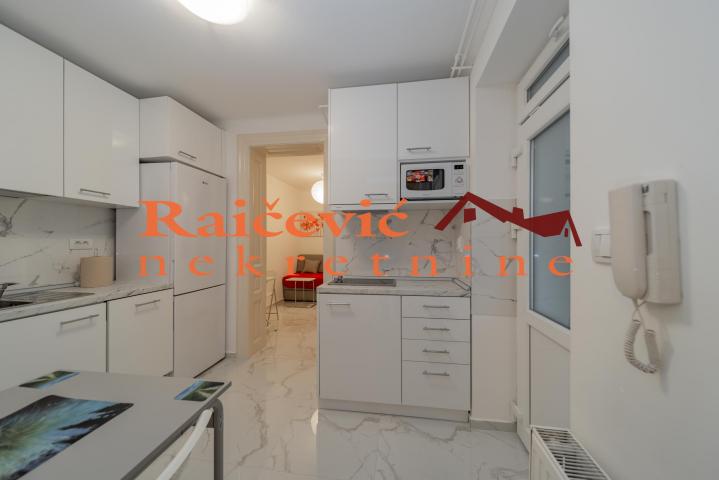 STARI GRAD CENTAR 21m2 , 130000e