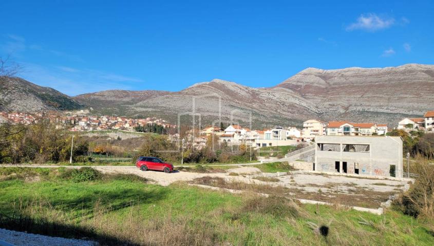 Atraktivno zemljište Trebinje 1600m2 prodaja