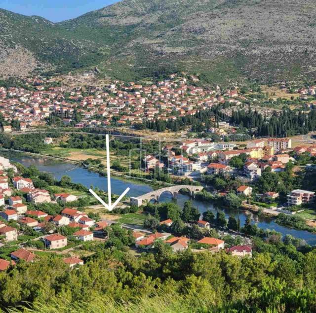 Atraktivno zemljište Trebinje 1600m2 prodaja